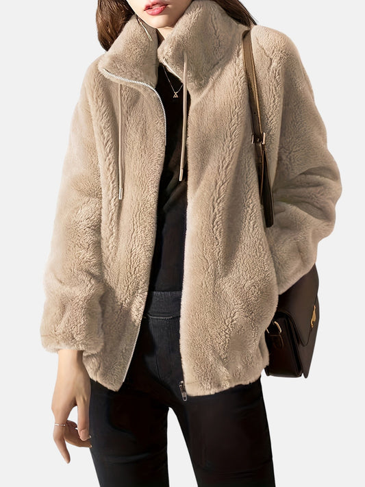 Veste polaire zippée, design confortable, idéale pour les climats froids avec une coupe agréable