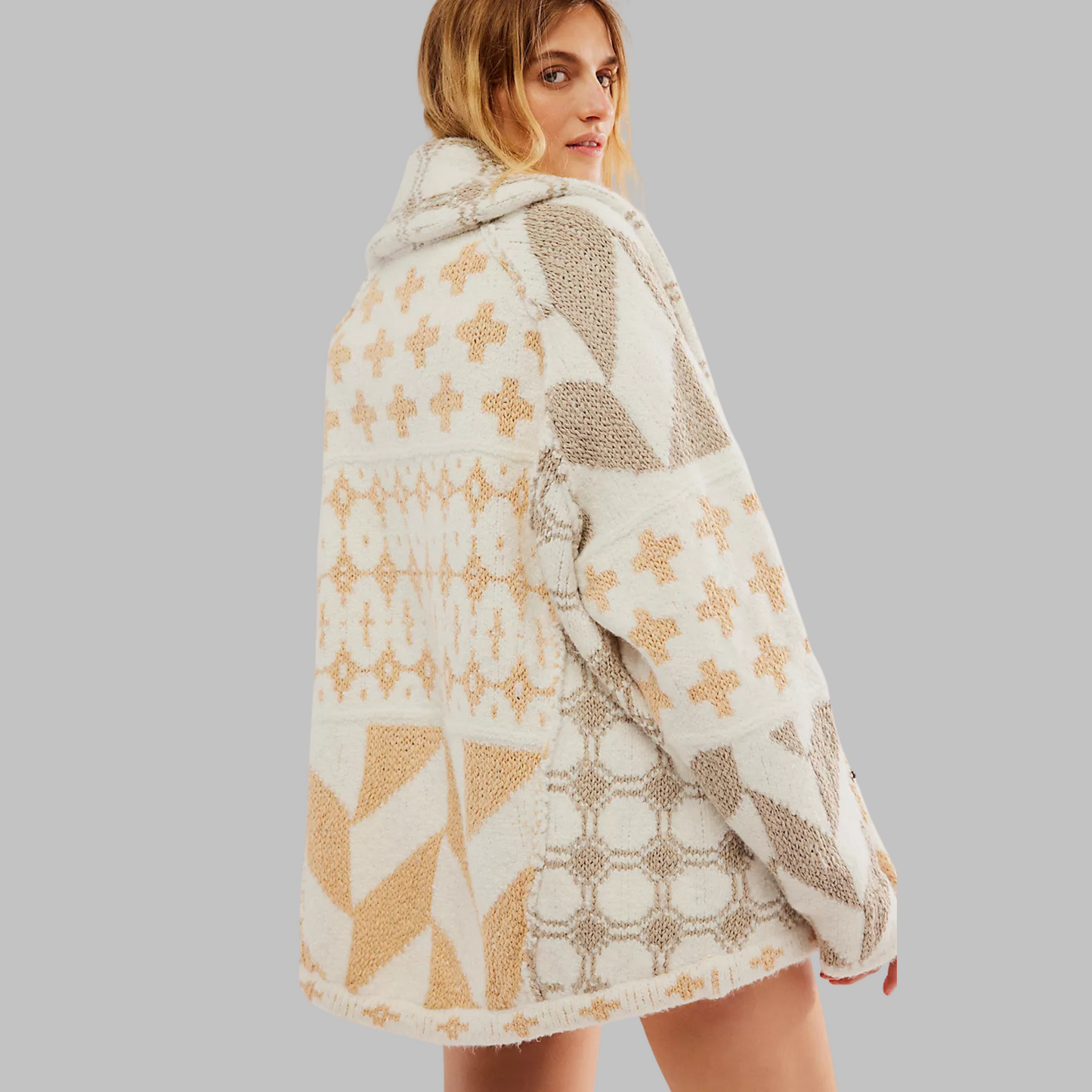 Pull cardigan vintage oversize pour femme avec boutons, manches longues et col chemise, design en maille rétro