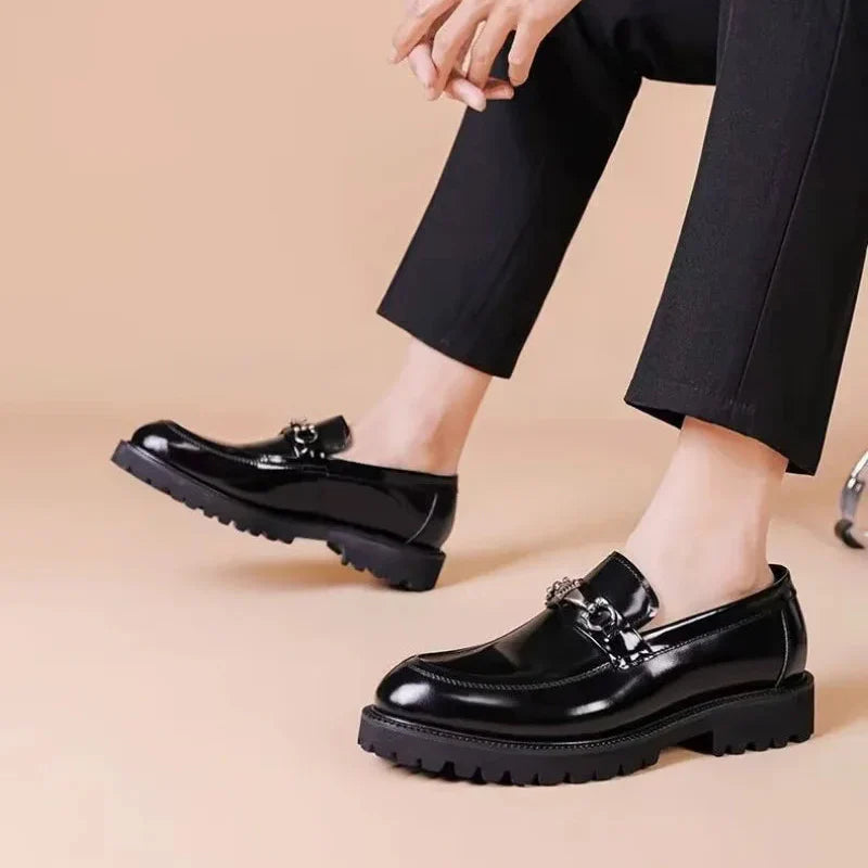 Mocasines de cuero para hombre, cuero brillante de alta calidad con detalles refinados