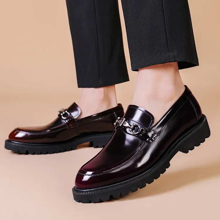 Mocasines de cuero para hombre, cuero brillante de alta calidad con detalles refinados