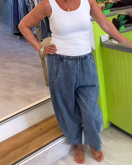 Jean ample pour femme, design pratique avec taille élastique