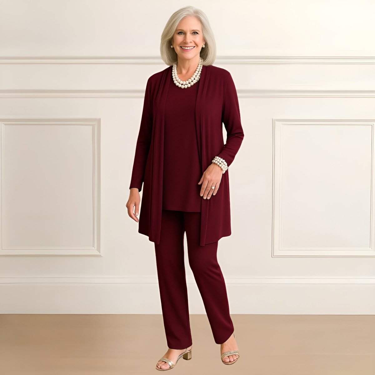 Ensemble pour femme avec long cardigan, top fluide et pantalon, confortable et élégant pour le quotidien